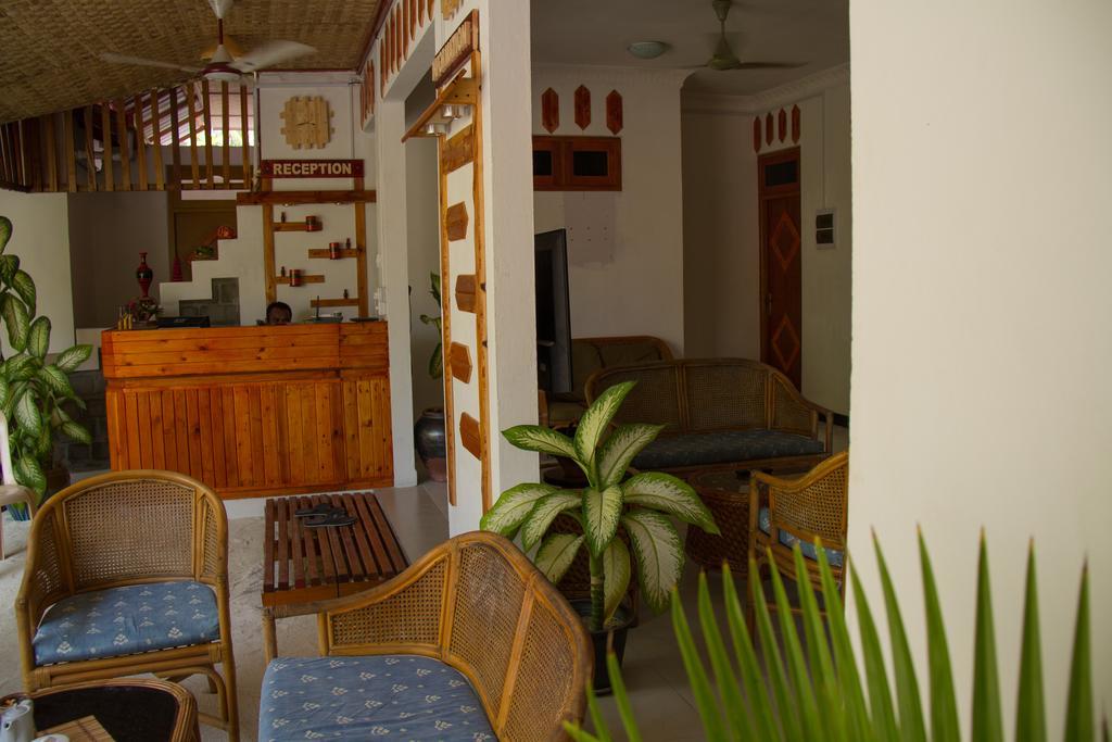 Alvi Star Inn Thulhaadhoo ภายนอก รูปภาพ