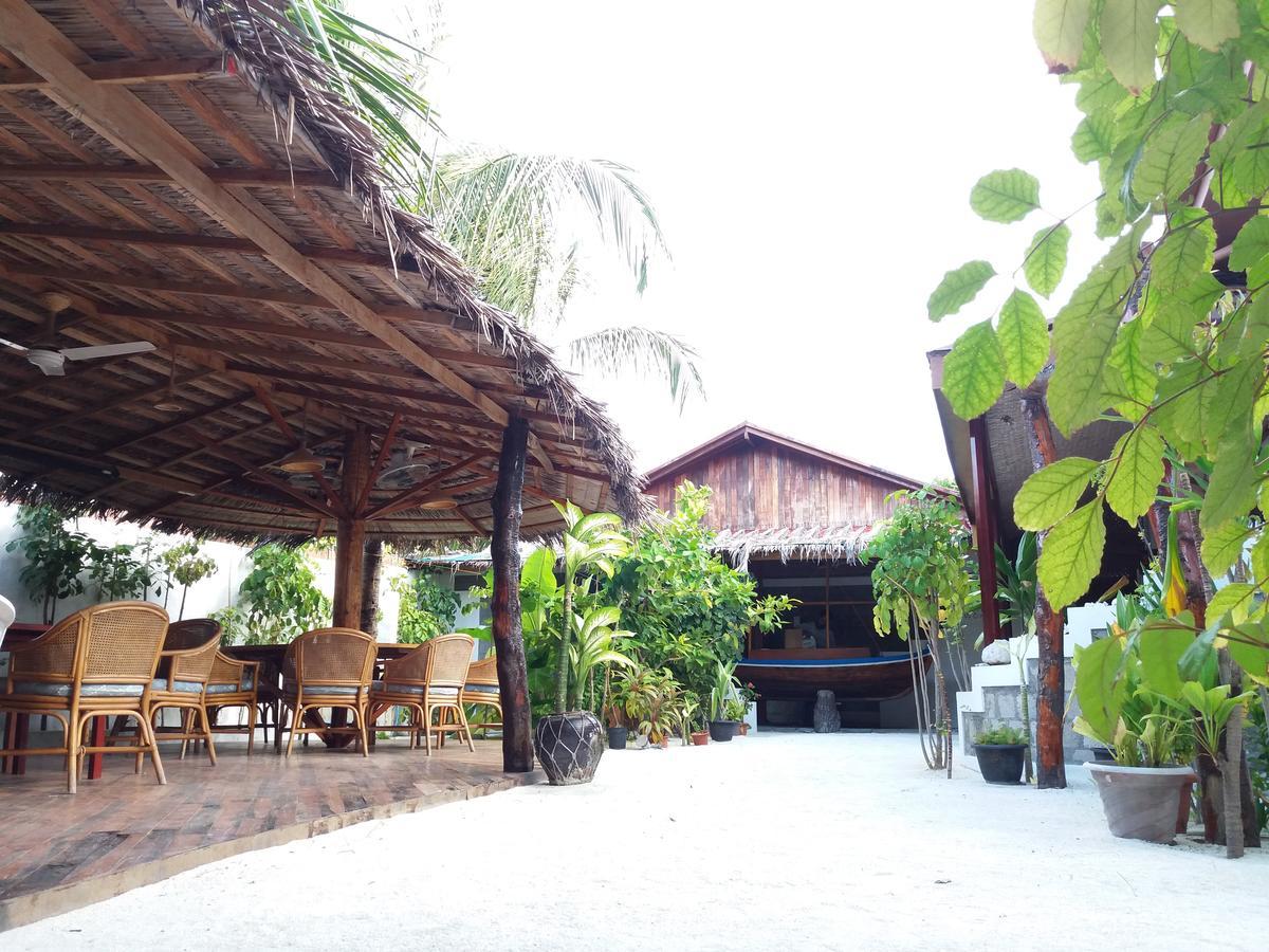 Alvi Star Inn Thulhaadhoo ภายนอก รูปภาพ