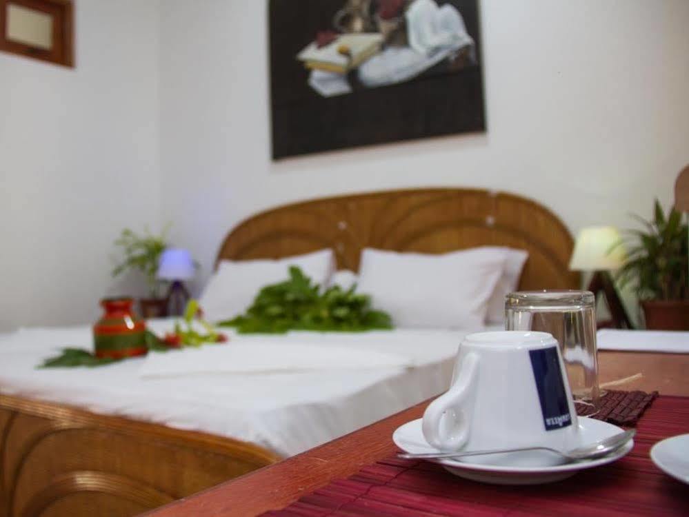 Alvi Star Inn Thulhaadhoo ภายนอก รูปภาพ